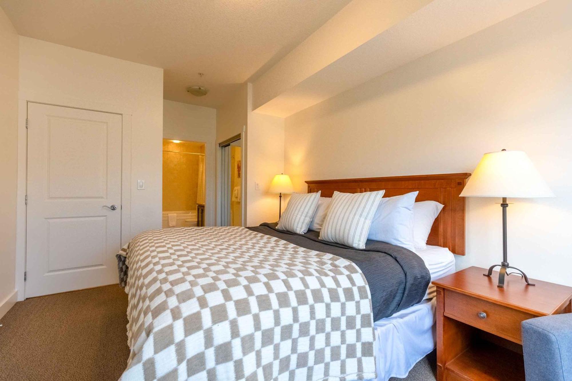 Silver Rock Condominiums By Fernie Central Reservations エクステリア 写真