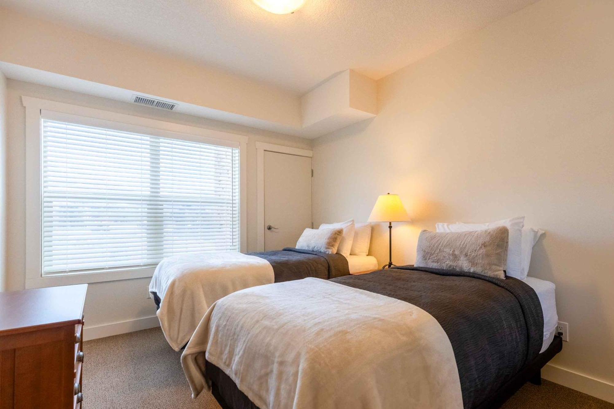 Silver Rock Condominiums By Fernie Central Reservations エクステリア 写真