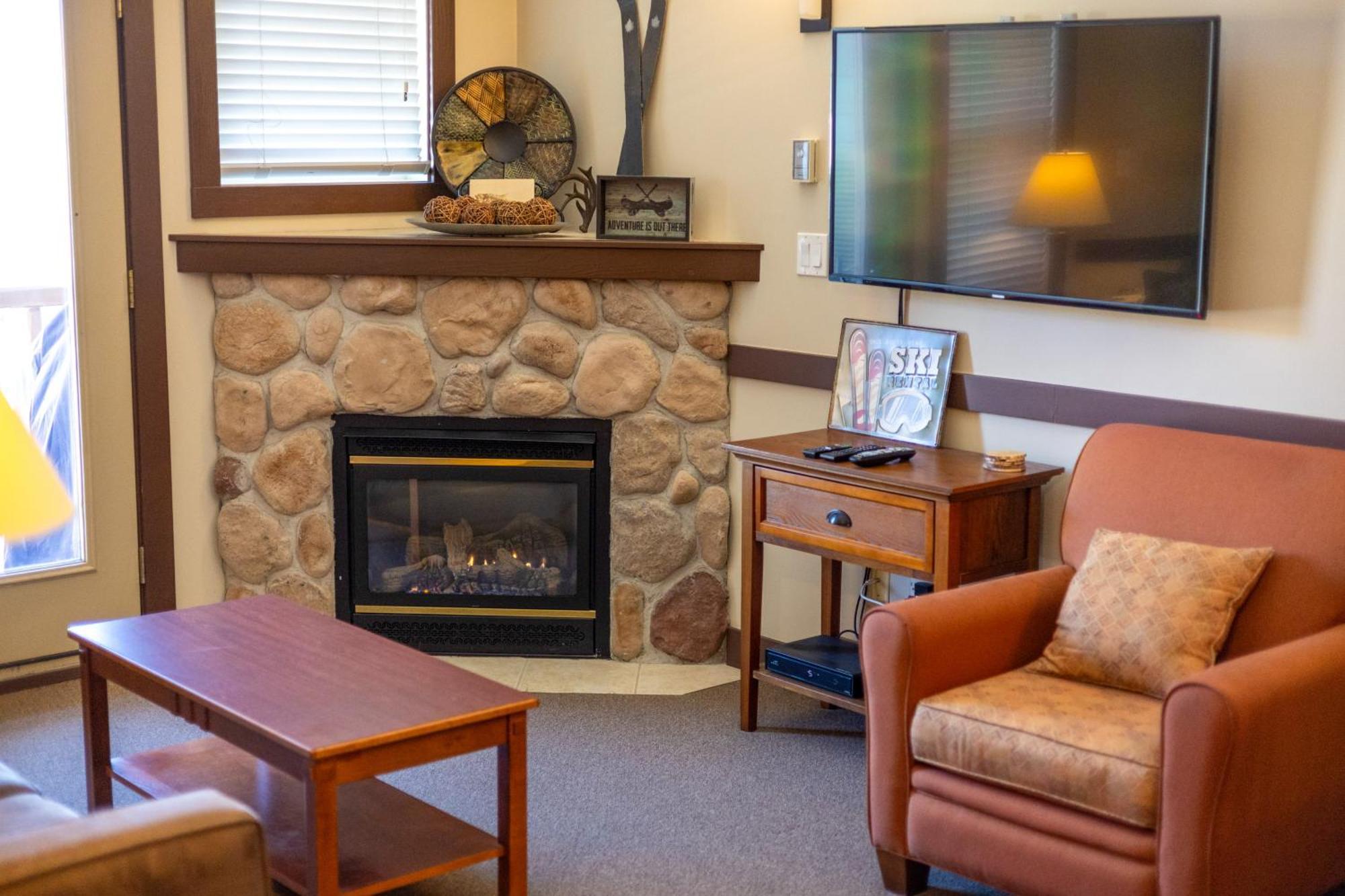 Silver Rock Condominiums By Fernie Central Reservations エクステリア 写真