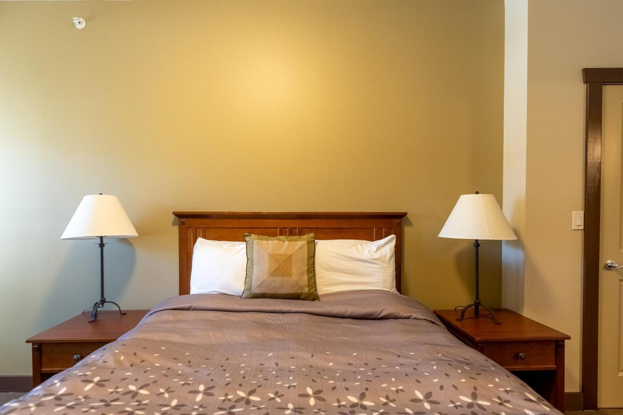 Silver Rock Condominiums By Fernie Central Reservations エクステリア 写真